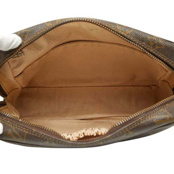 LOUIS VUITTON Brown Monogram Clutch Bag - Picture 8 of 10